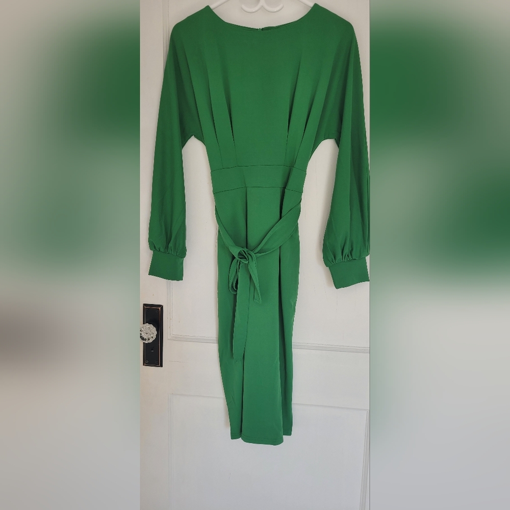 Elegant Green Tie-Waist Women's Dress
